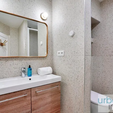Apartment 33 - Flat Av Des Champs-elysees Paris
